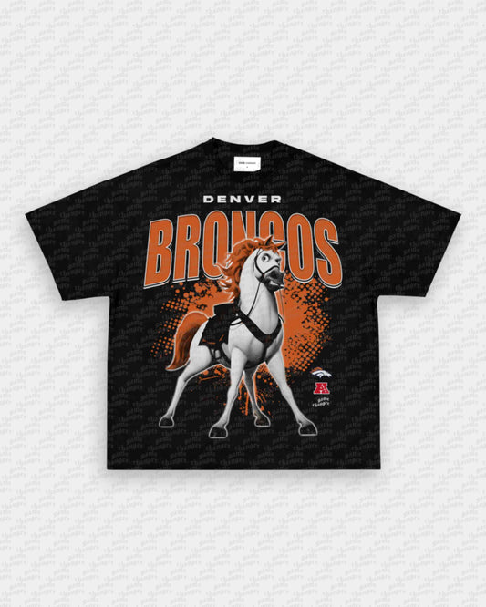 BRONCOS X MAXIMUS TEE